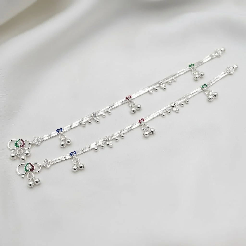 The Ultimate Everyday Luxury – Italian Style Traditional Silver Heart Payal - Image 2
